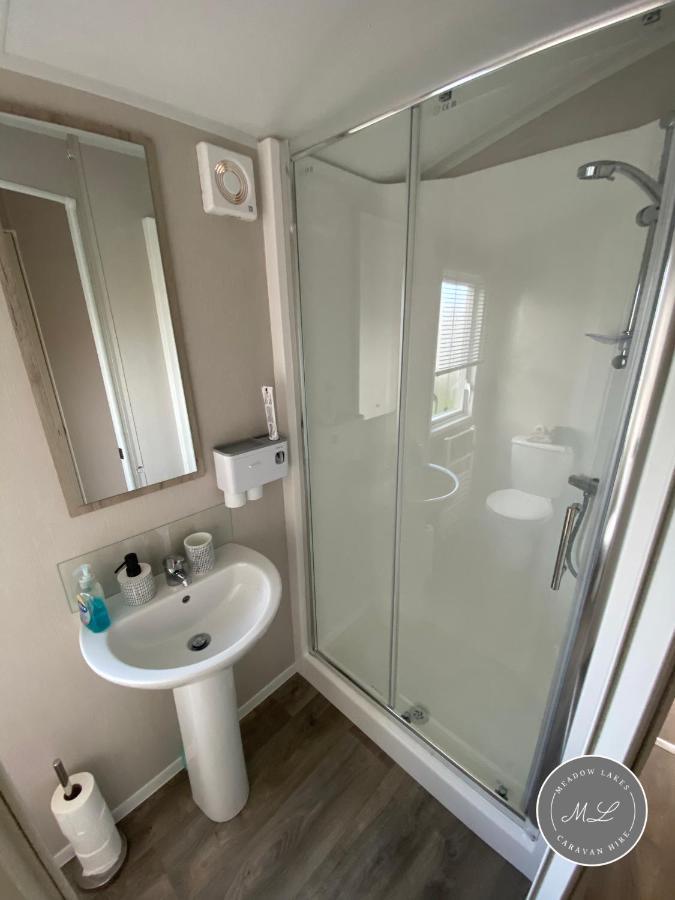 Meadow View 171 - Golden Palm - Central Heating, Wifi, Pet Friendly, Bed Linen - Meadow Lakes Caravan & Lodge Hire Chapel St. Leonards Exterior foto